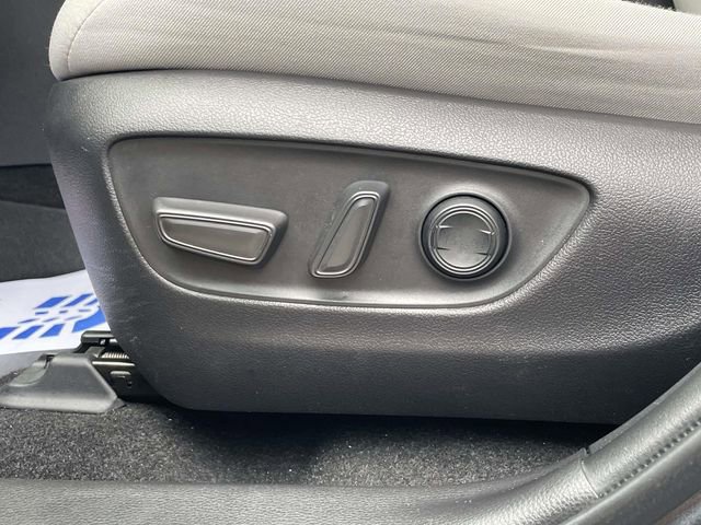 Used 2020 Toyota RAV4 XLE w/ Convenience Package image 20