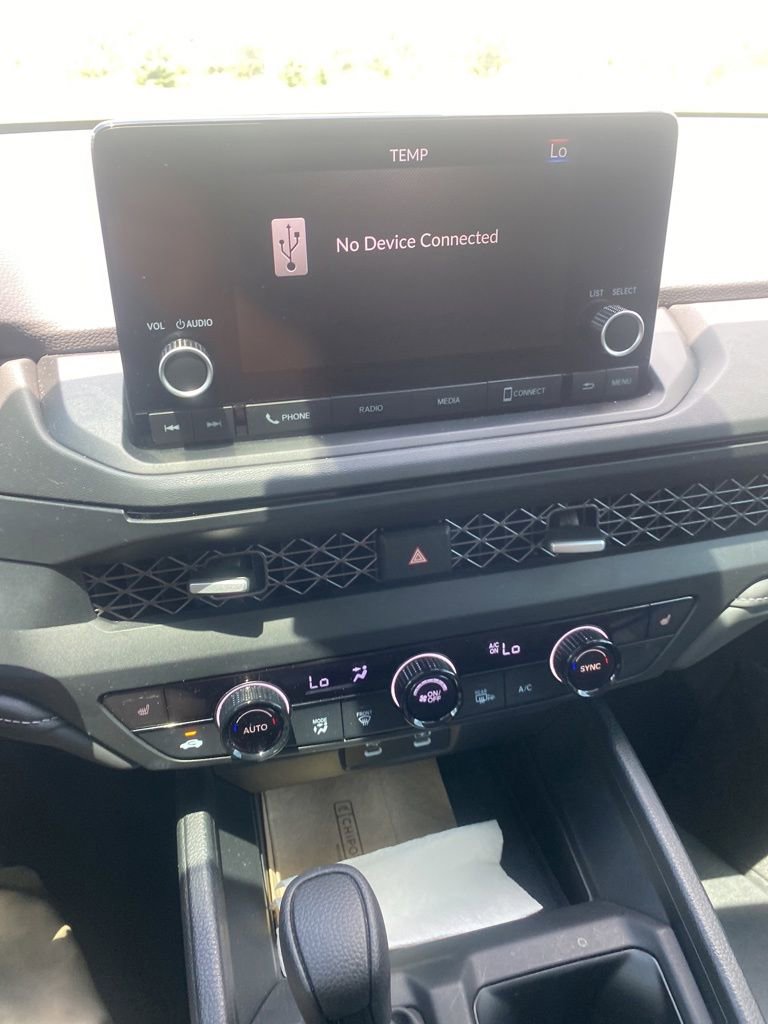 Used 2023 Honda Accord EX image 10