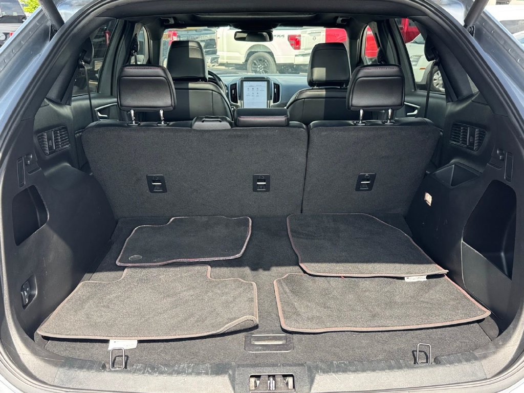 Certified 2024 Ford Edge ST-Line w/ Class II Trailer Tow Package AWD/4WD image 6
