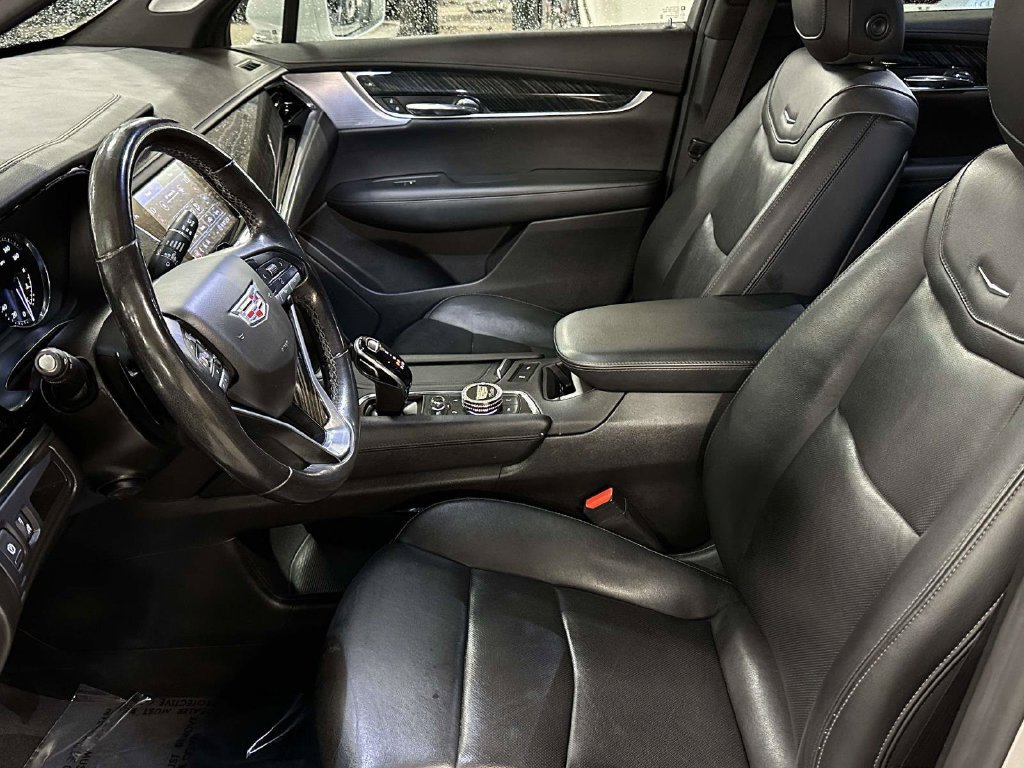 Used 2020 Cadillac XT6 Premium Luxury AWD/4WD image 16