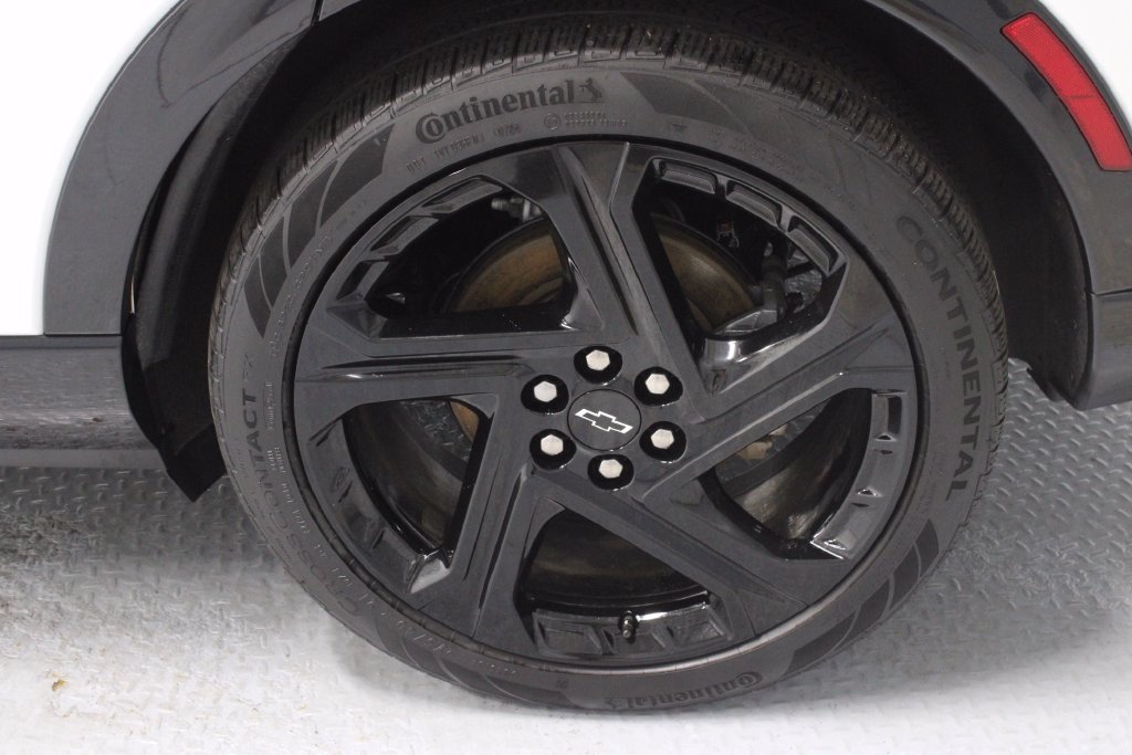 Used 2024 Chevrolet Equinox EV RS FWD image 19