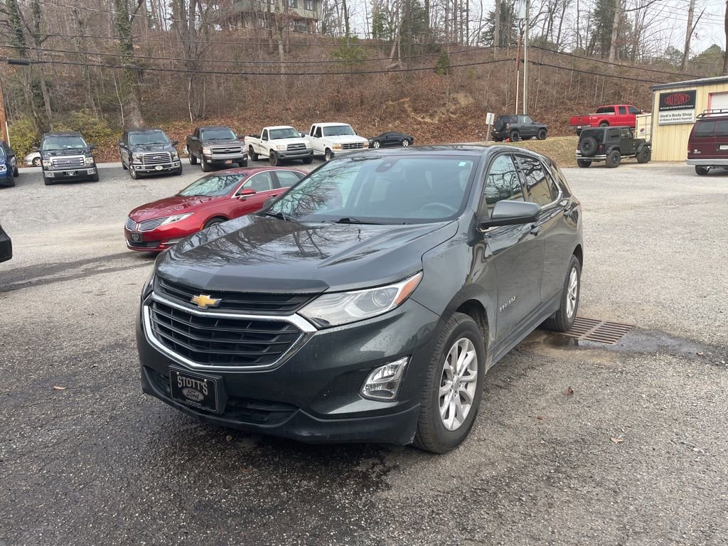Used 2020 Chevrolet Equinox LT w/ Driver Convenience Package image 4