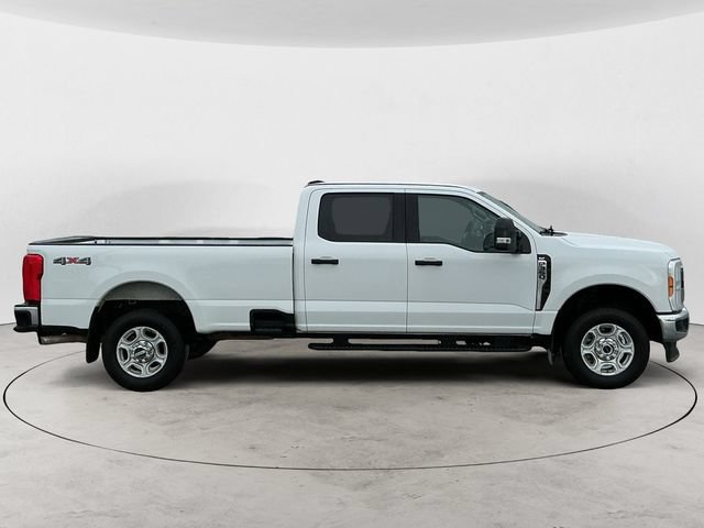 Certified 2025 Ford F350 XLT AWD/4WD image 4
