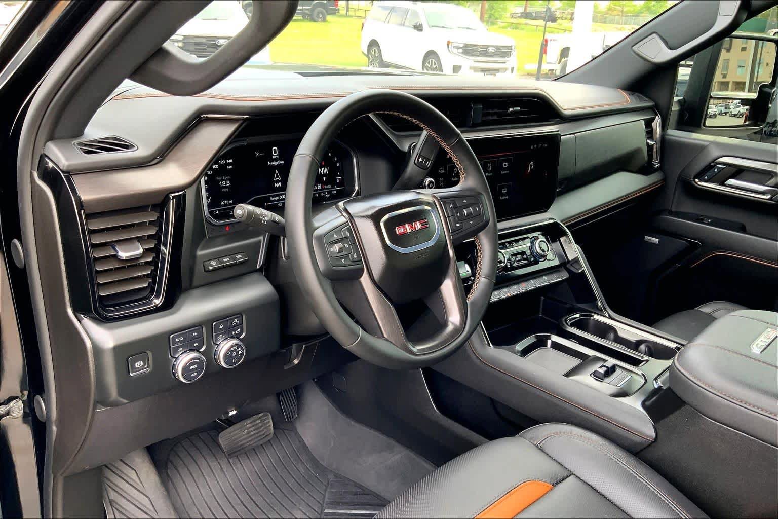 Used 2024 GMC Sierra 2500 AT4 w/ AT4 Premium Plus Package AWD/4WD image 16