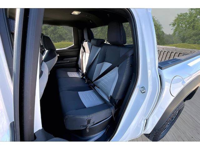 Used 2025 Toyota Tacoma TRD Off-Road AWD/4WD image 15