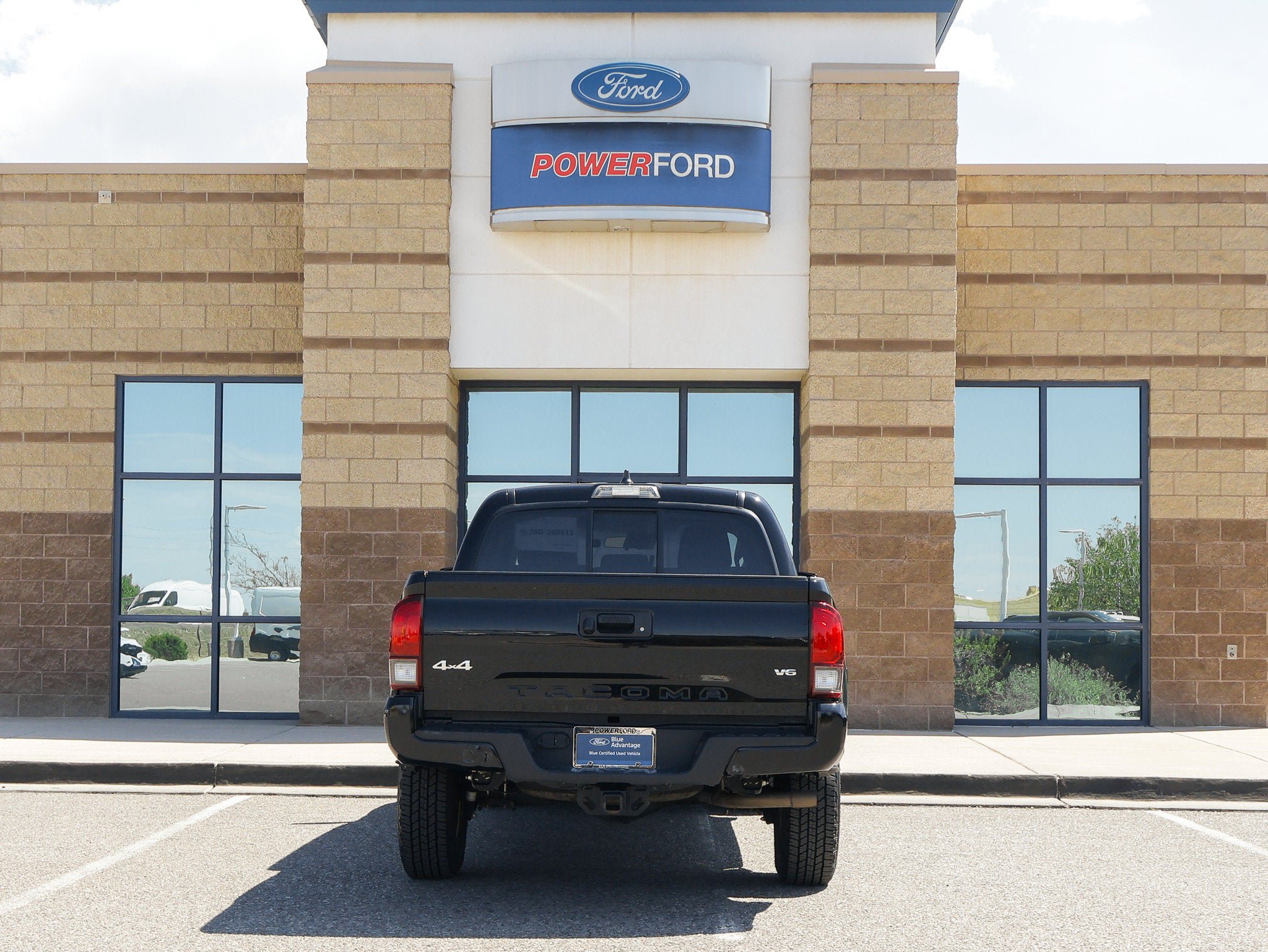 Used 2021 Toyota Tacoma SR AWD/4WD image 7