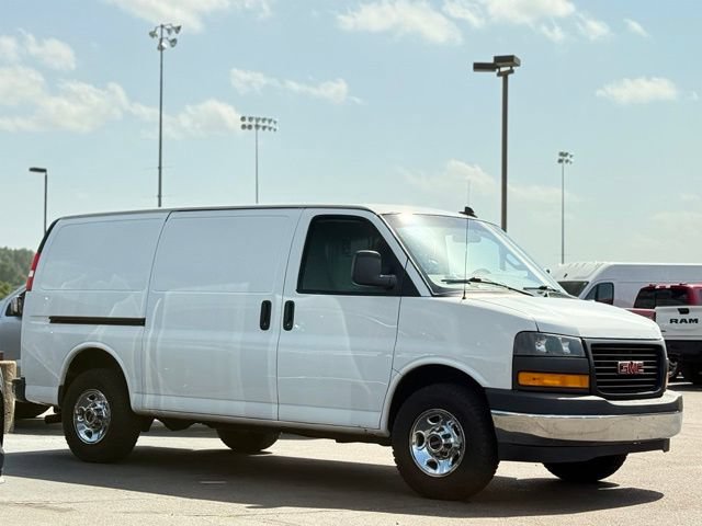 Used 2019 GMC Savana 3500 w/ Driver Convenience Package RWD image 17