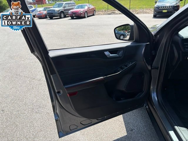 Certified 2023 Ford Escape ST-Line w/ Tech Pack #1 AWD/4WD image 13