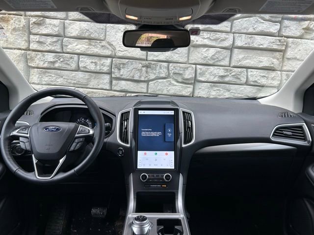 Certified 2024 Ford Edge SEL w/ Convenience Package AWD/4WD image 10