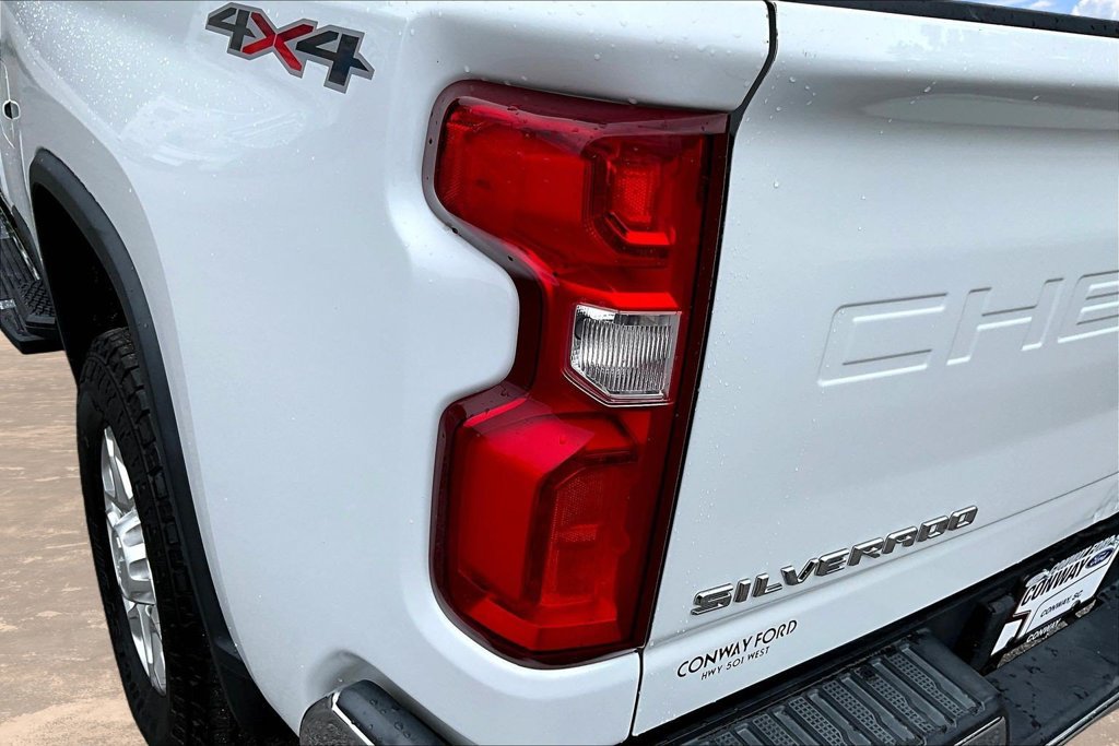 Used 2020 Chevrolet Silverado 2500 LTZ w/ LTZ Convenience Package AWD/4WD image 25