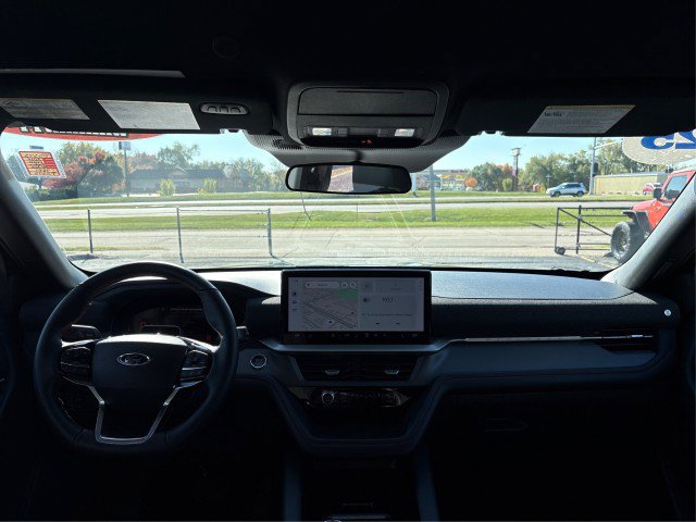Certified 2025 Ford Explorer ST-Line w/ ST-Line Street Pack image 21