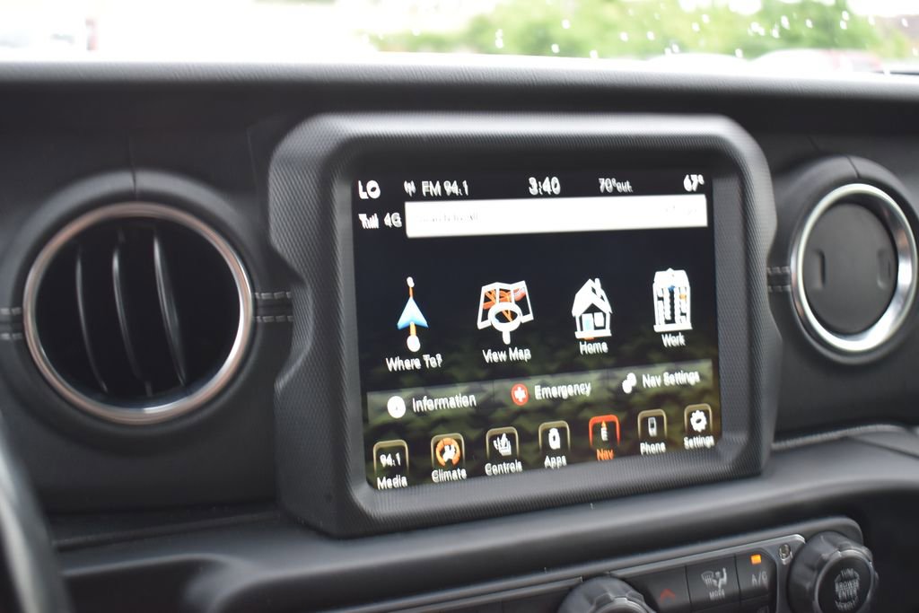 Used 2022 Jeep Wrangler Unlimited Sahara w/ Cold Weather Group AWD/4WD image 12