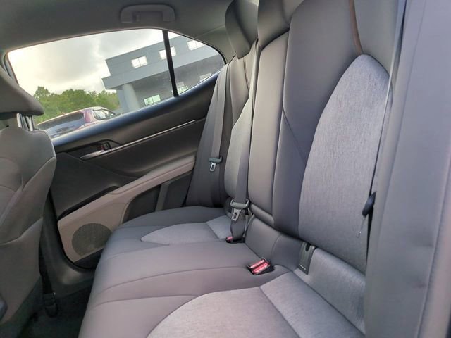 Used 2020 Toyota Camry LE image 13