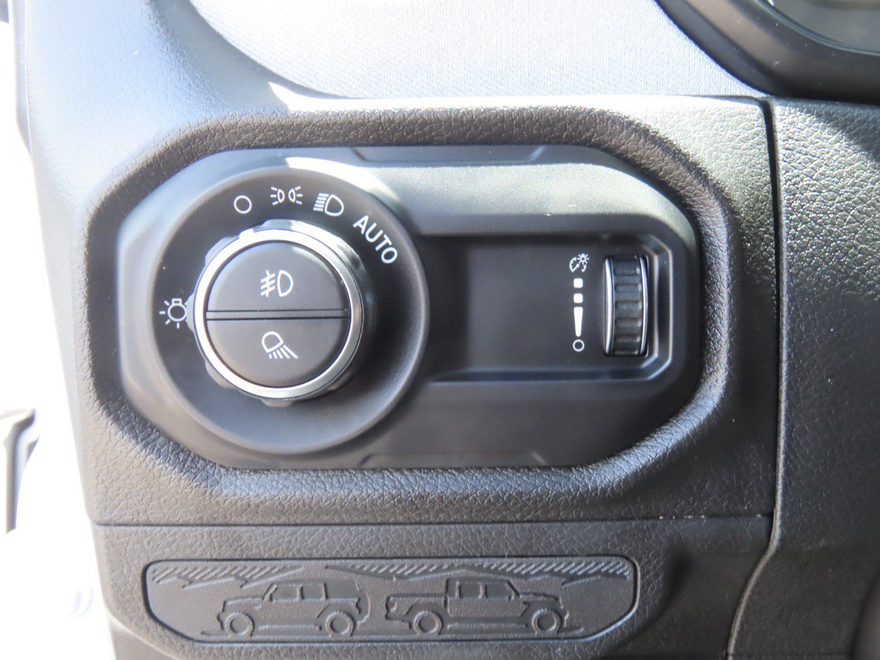 Used 2024 Jeep Gladiator Sport AWD/4WD image 26