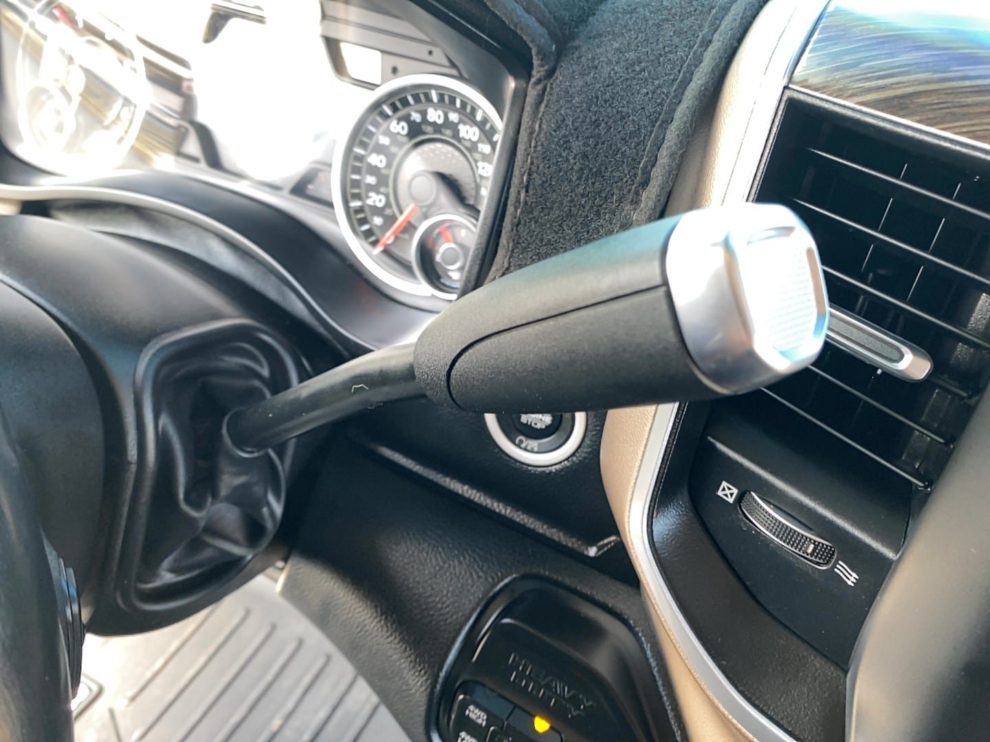 Used 2020 RAM 2500 Laramie AWD/4WD image 18
