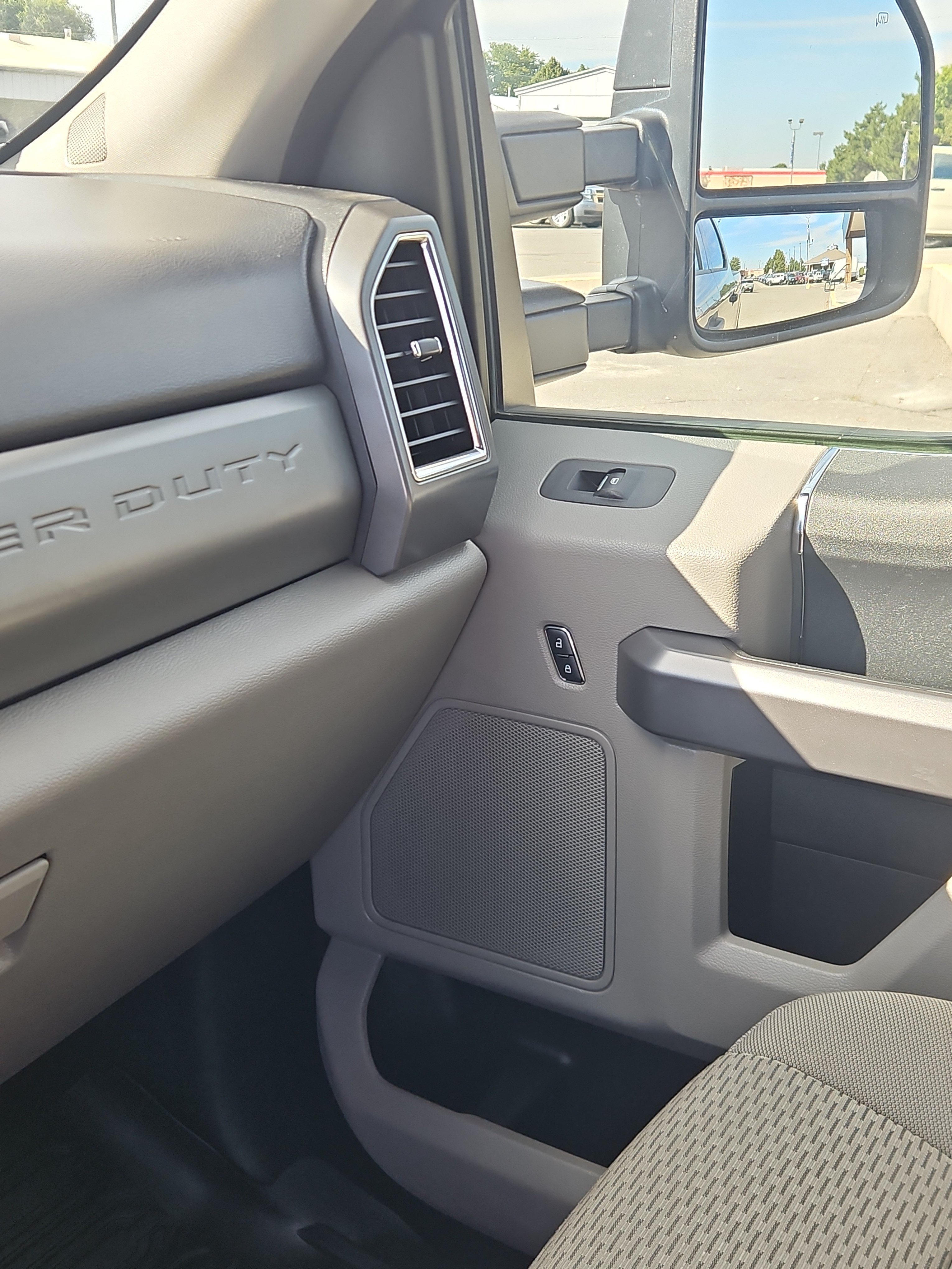 Certified 2018 Ford F250 XLT AWD/4WD image 17