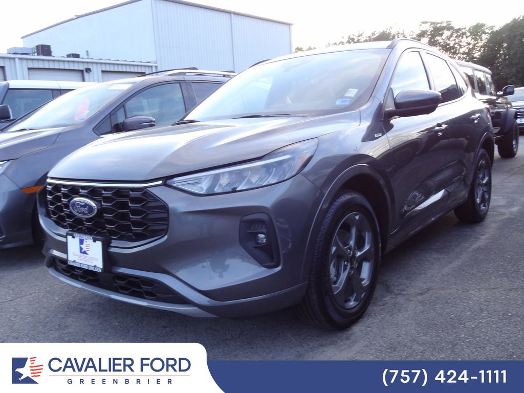 Certified 2023 Ford Escape ST-Line Select w/ Tech Pack #2 AWD/4WD image 3