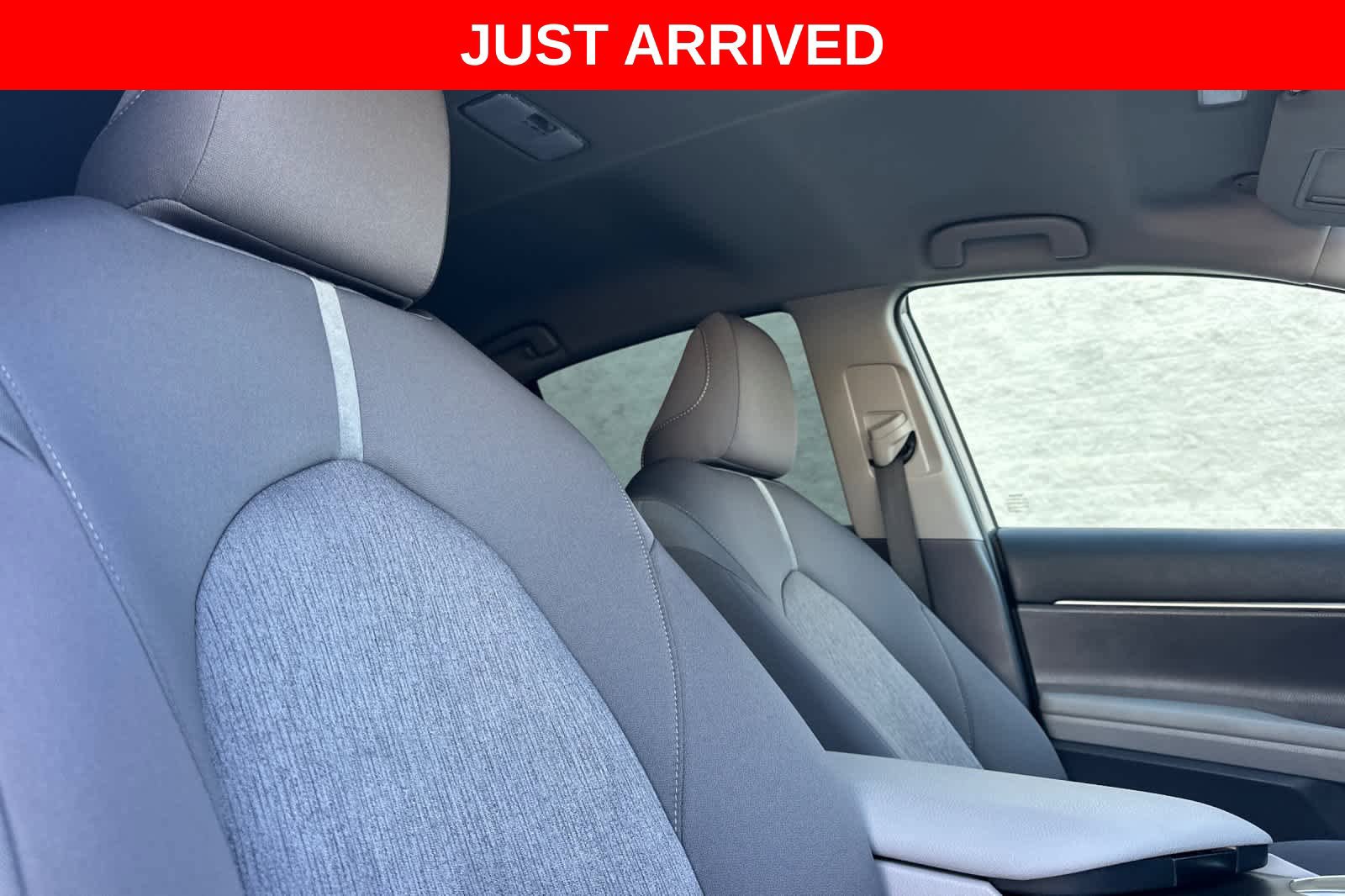 Used 2024 Toyota Camry LE w/ Convenience Package FWD image 17