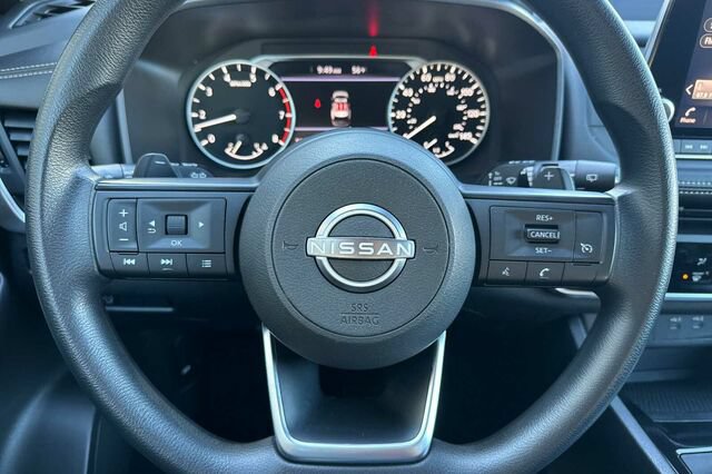Used 2024 Nissan Rogue S AWD/4WD image 23