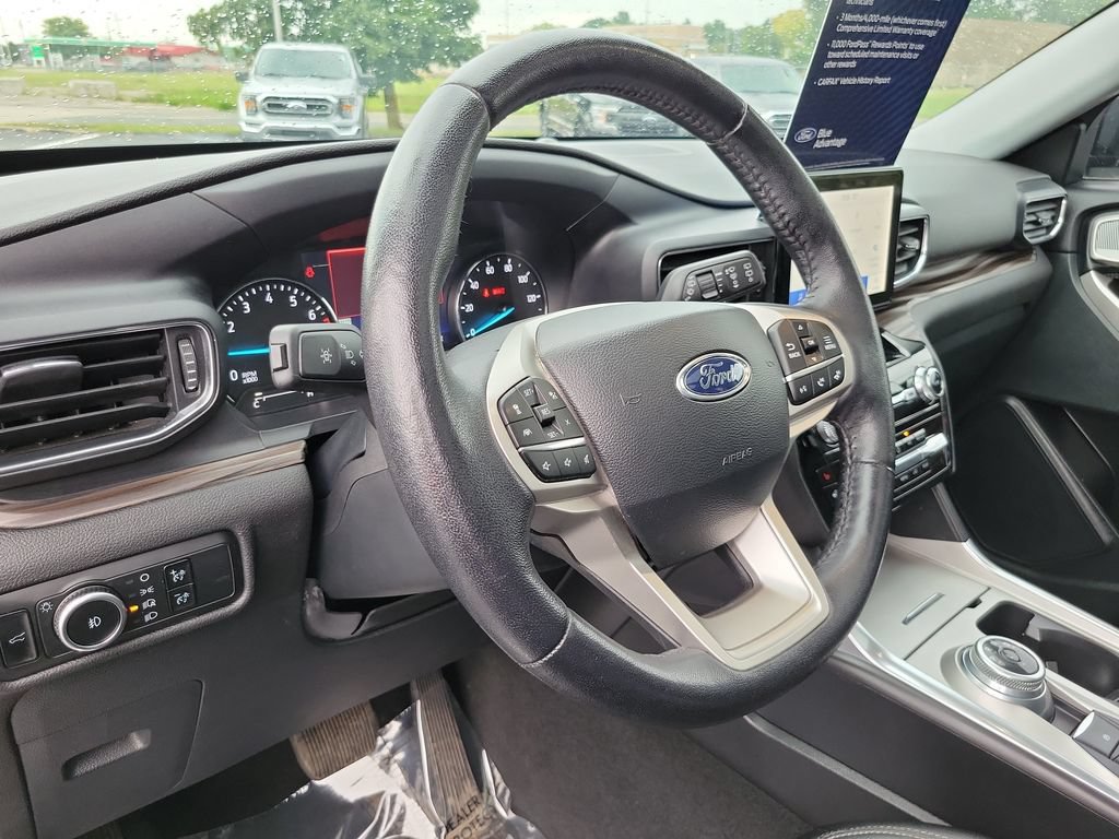 Certified 2024 Ford Explorer Limited w/ Equipment Group 301A AWD/4WD image 10