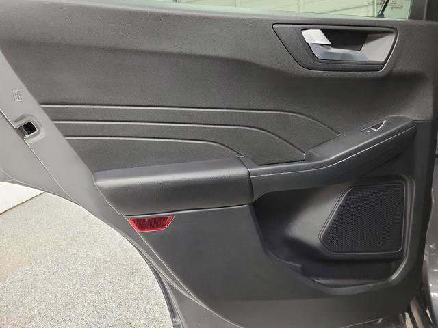 Certified 2025 Ford Escape Platinum image 9