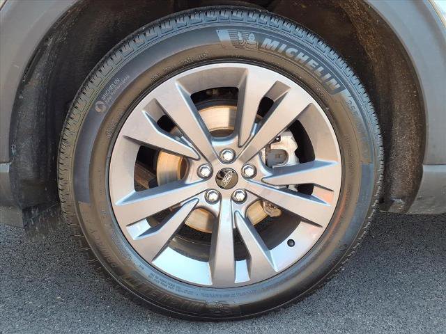 Certified 2023 Ford Explorer XLT w/ Equipment Group 202A AWD/4WD image 26