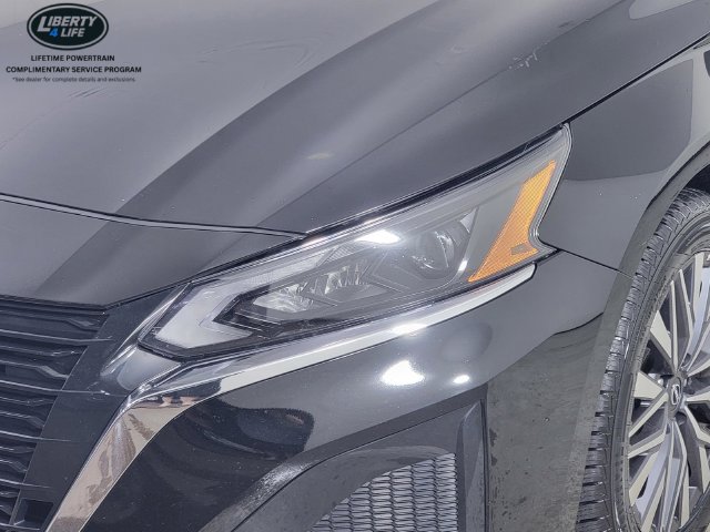 Used 2025 Nissan Altima 2.5 SV AWD/4WD image 10