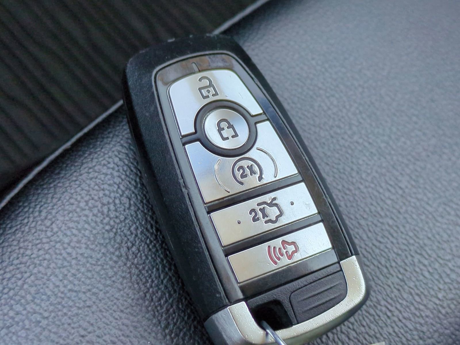 Certified 2019 Ford Edge SEL w/ Equipment Group 201A image 40