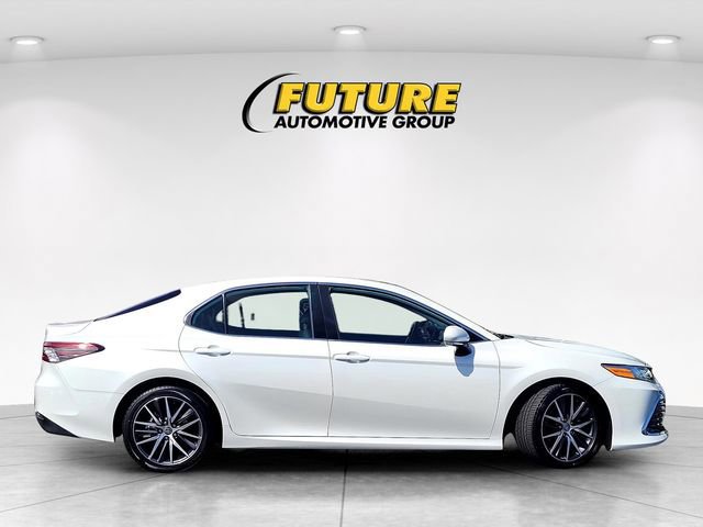 Used 2023 Toyota Camry XLE FWD image 6