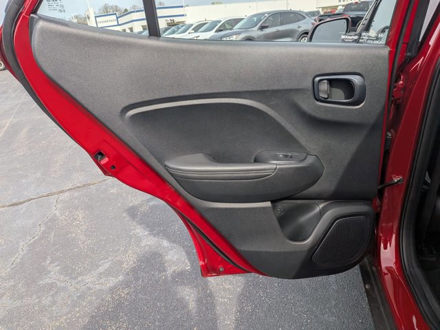 Used 2025 Hyundai Venue Limited image 25