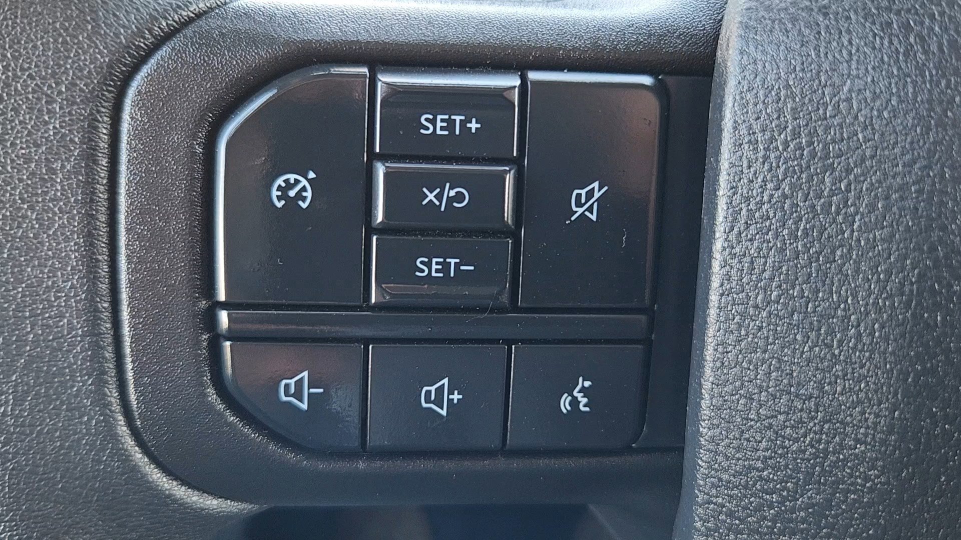 Certified 2025 Ford F250 XLT image 12