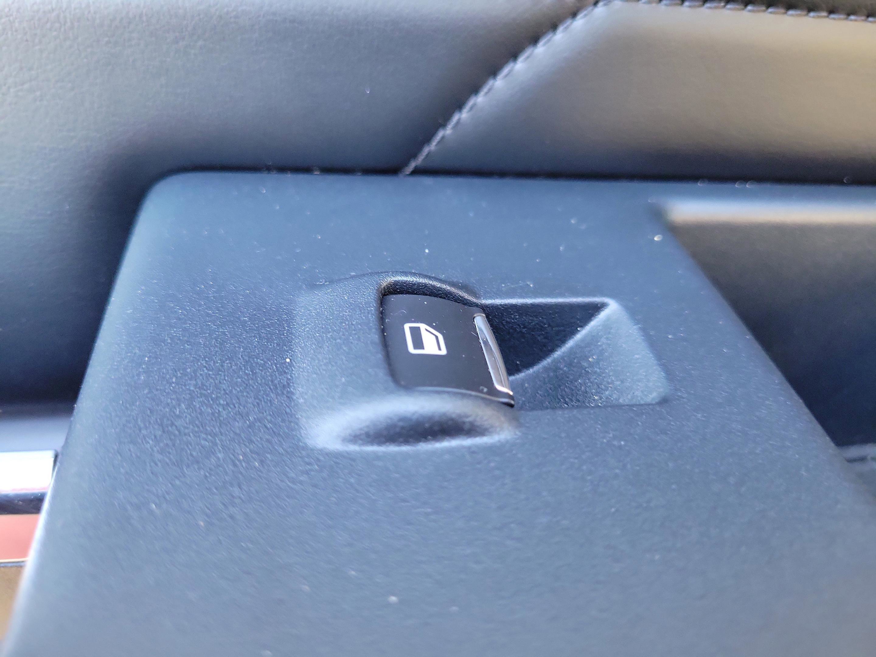 Certified 2018 Ford Expedition Platinum AWD/4WD image 16