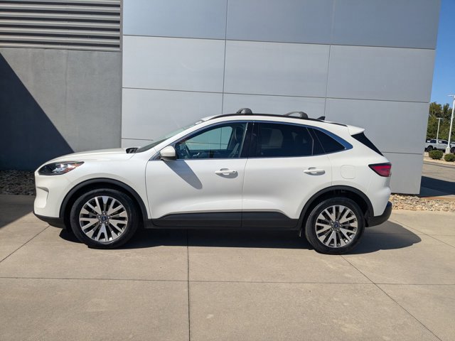 Certified 2022 Ford Escape Titanium w/ Class II Trailer Tow Package image 2