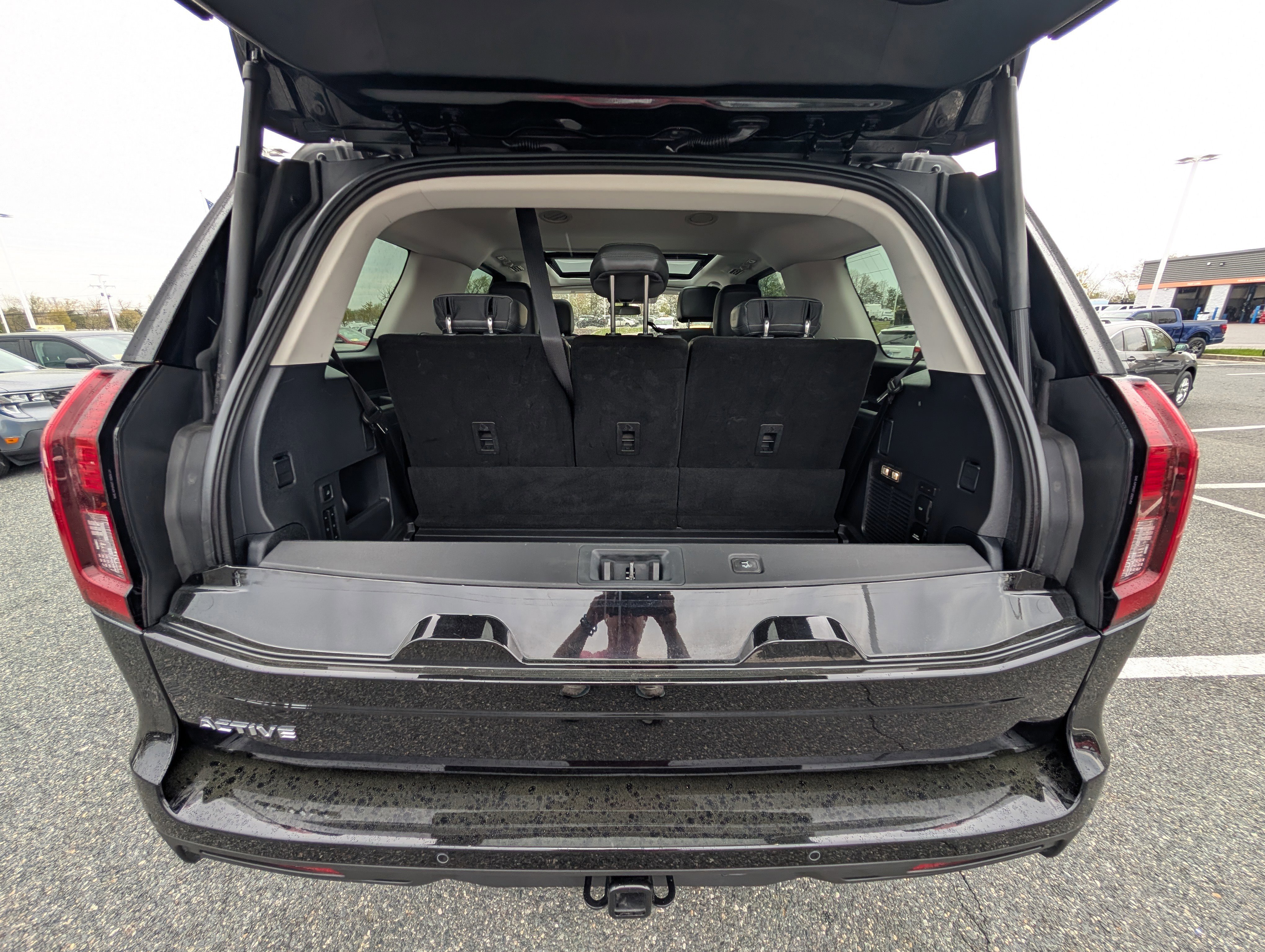 Certified 2025 Ford Expedition Active image 13