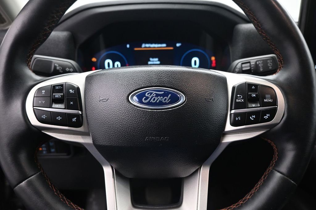 Certified 2025 Ford Explorer Active w/ Active Comfort Package RWD image 12