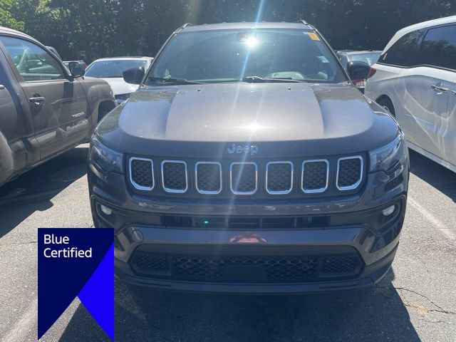 Used 2023 Jeep Compass Latitude AWD/4WD image 2