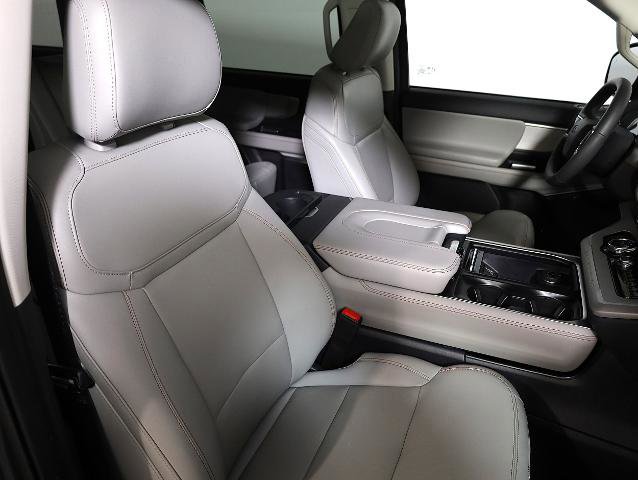 Certified 2025 Ford Expedition Active image 9