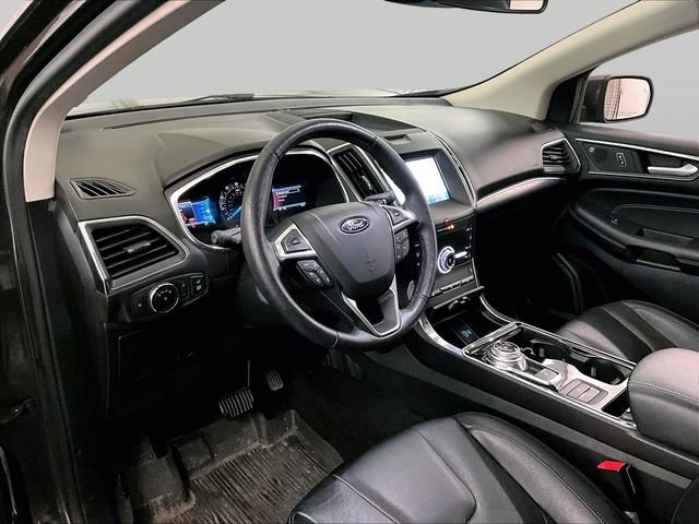 Certified 2020 Ford Edge Titanium AWD/4WD image 12