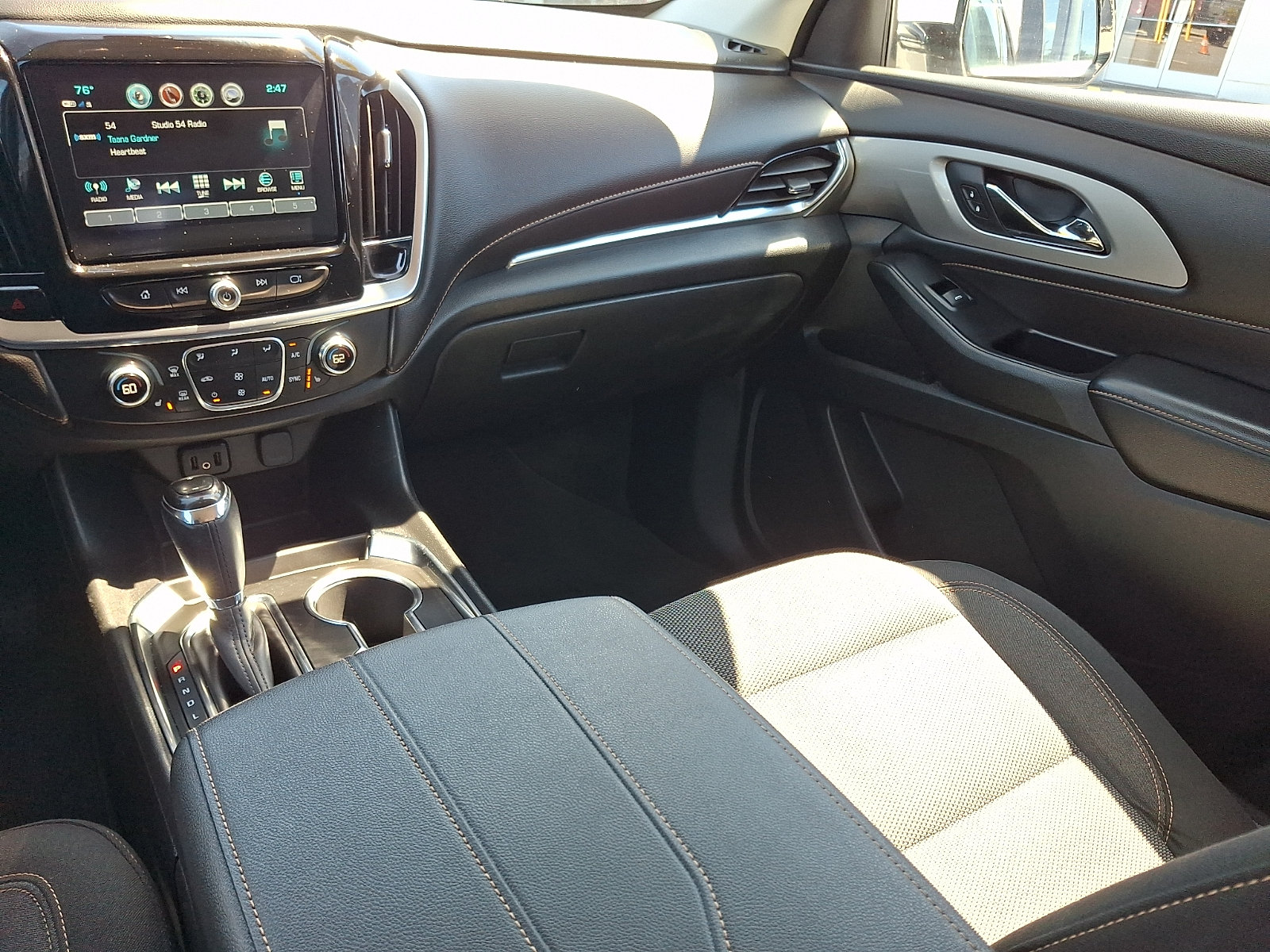 Used 2019 Chevrolet Traverse LT AWD/4WD image 16