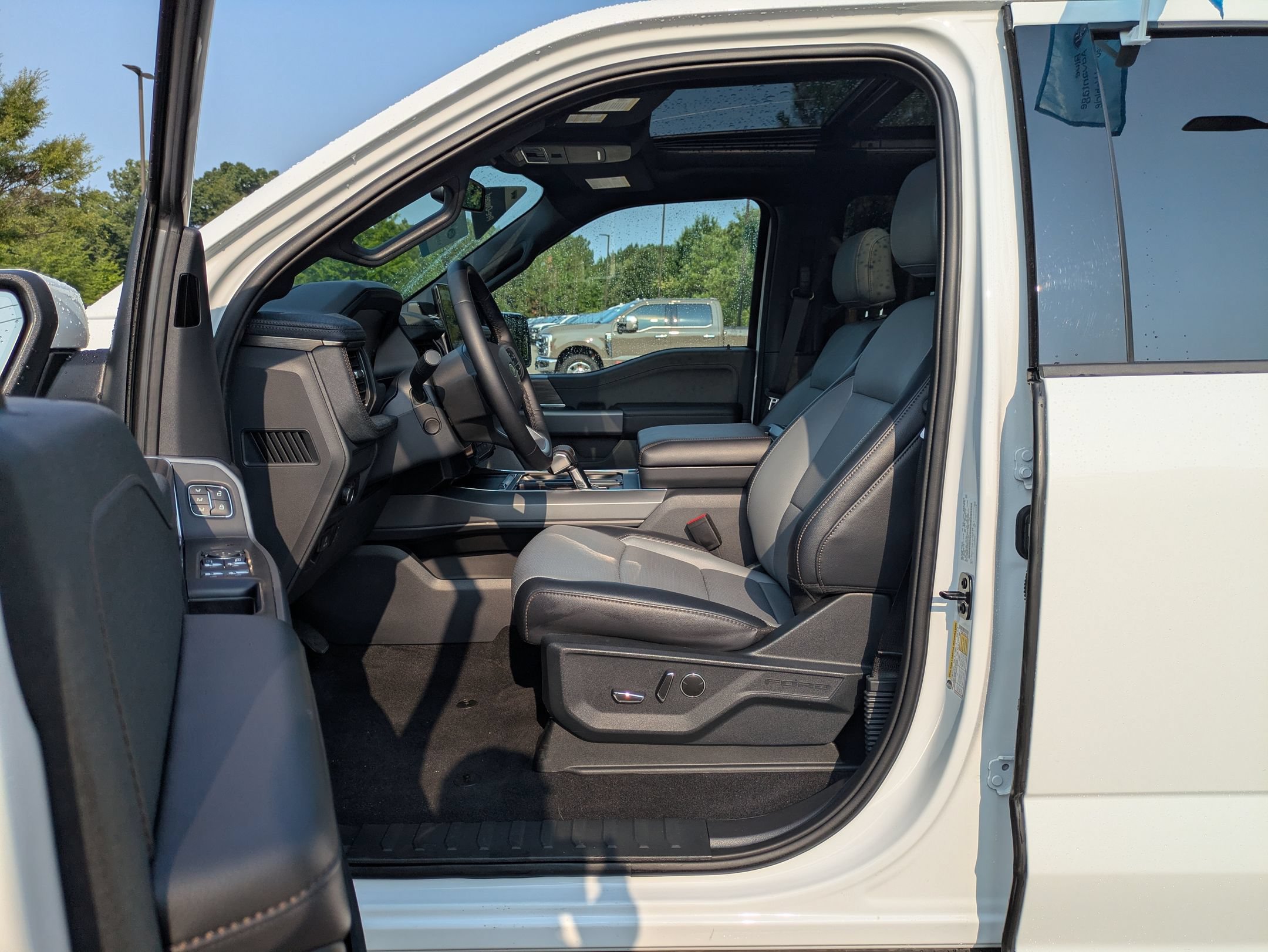 Certified 2025 Ford F150 Lightning Lariat AWD/4WD image 14