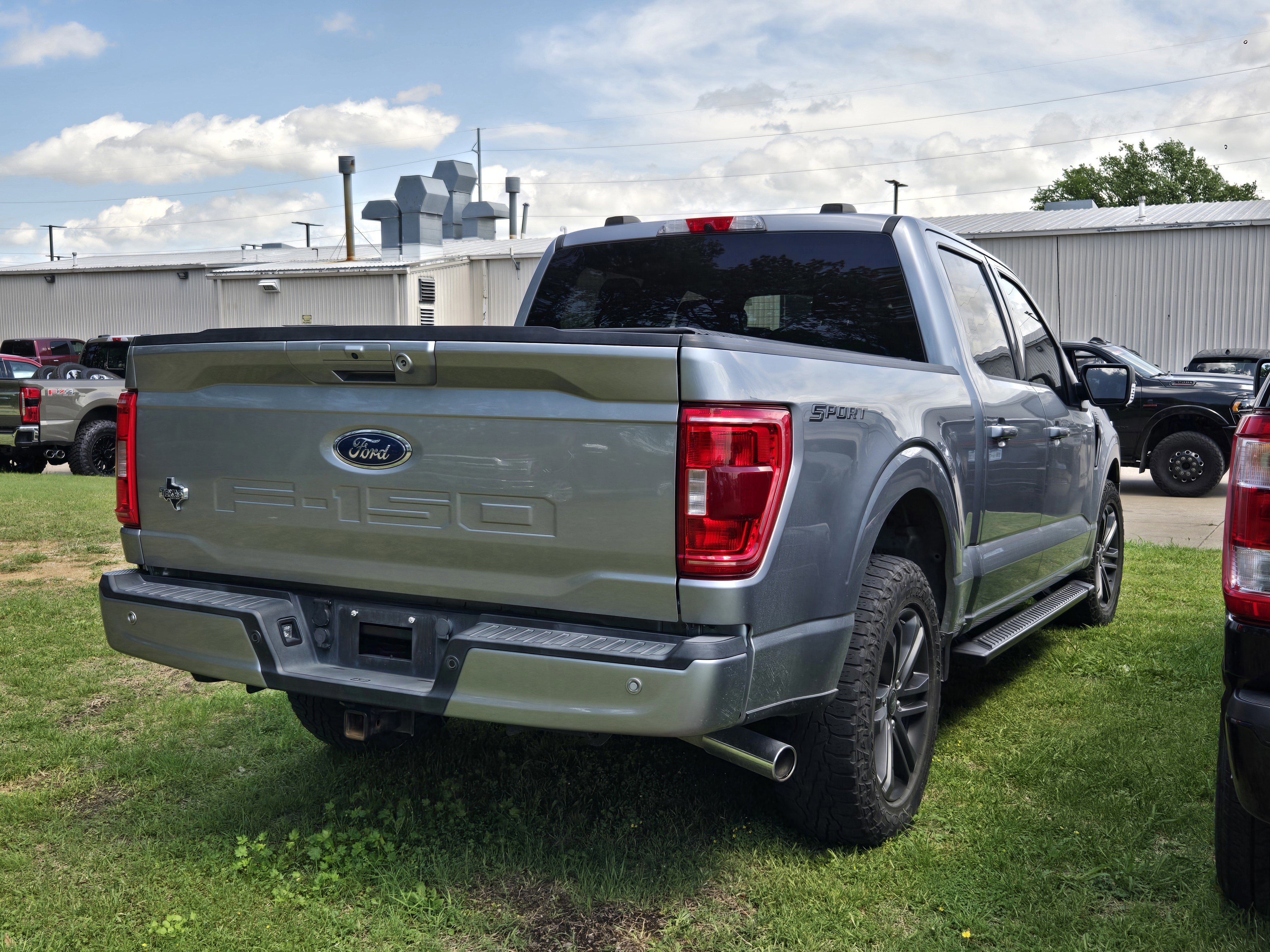 Certified 2022 Ford F150 XLT w/ Equipment Group 302A High image 4