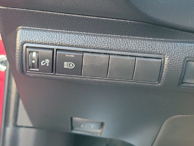 Used 2026 Toyota Corolla LE FWD image 11