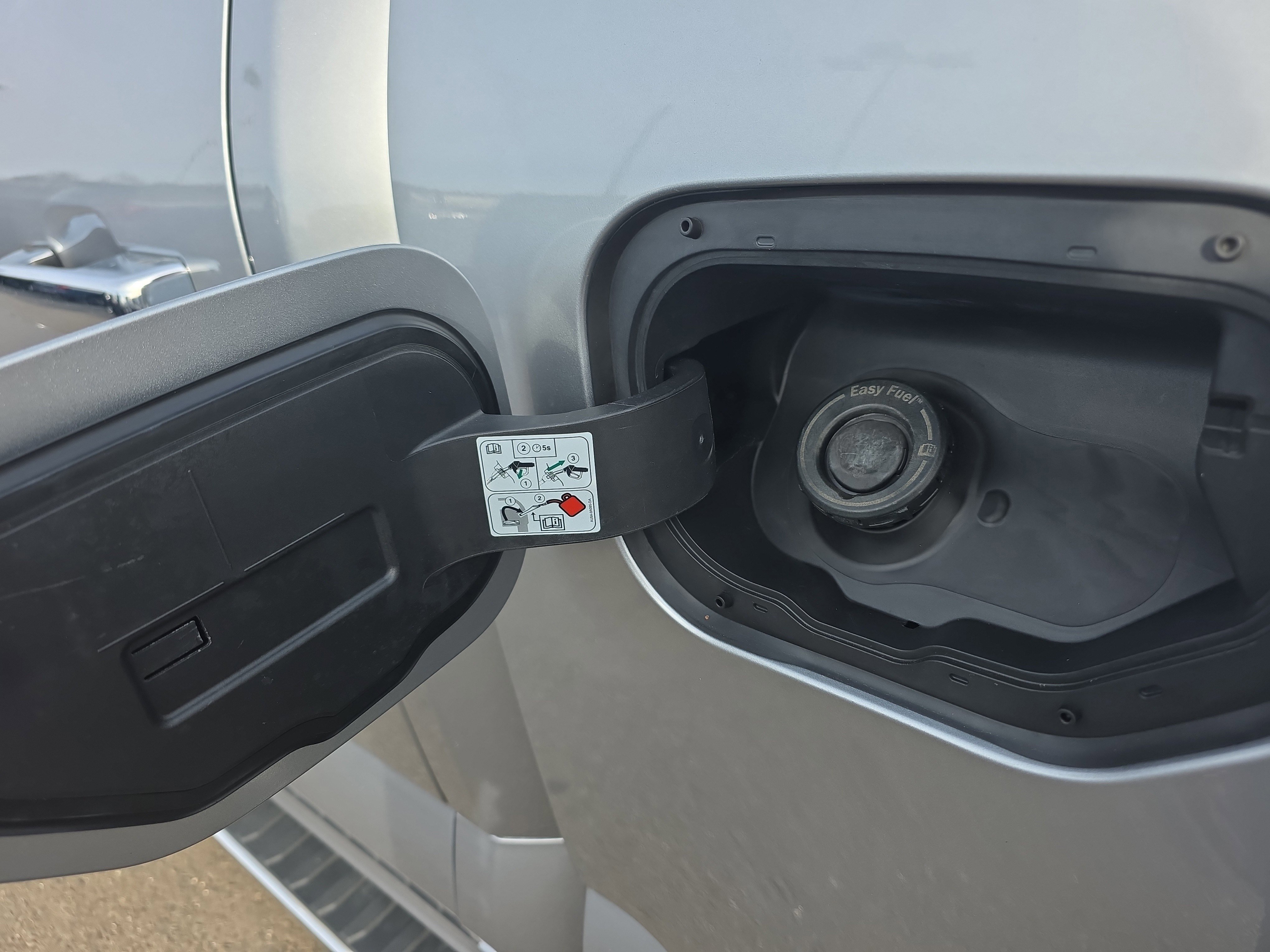 Certified 2022 Ford F150 Lariat w/ Equipment Group 502A High image 15