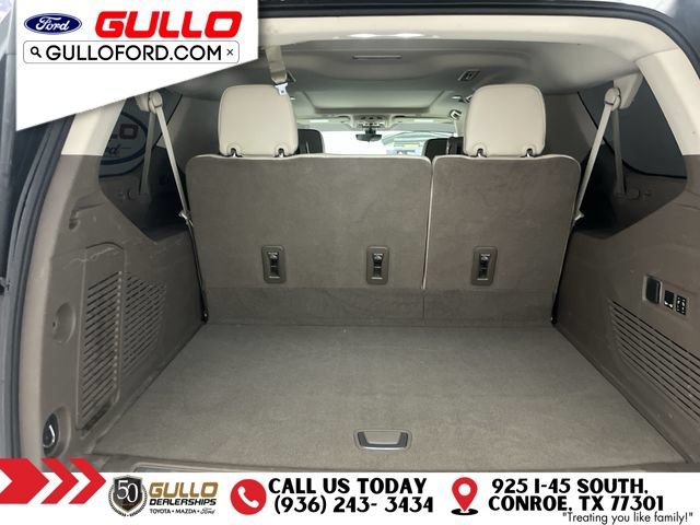 Used 2022 GMC Yukon XL Denali w/ Denali Premium Package AWD/4WD image 11