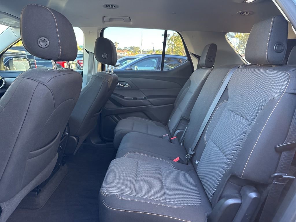 Used 2018 Chevrolet Traverse LS image 15