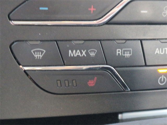 Certified 2018 Ford Edge SEL w/ Equipment Group 201A image 23