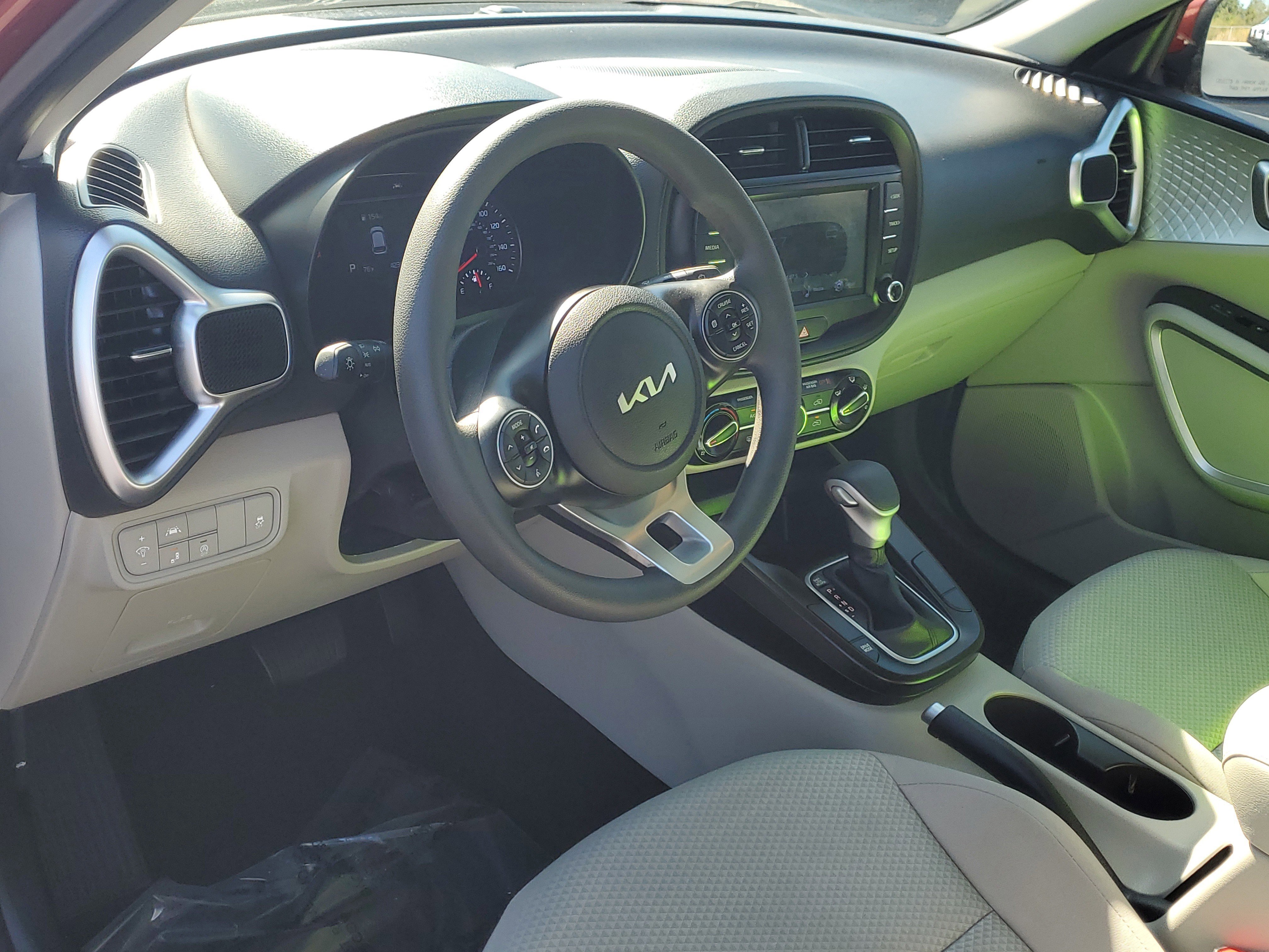 Used 2022 Kia Soul LX w/ Technology Package image 21