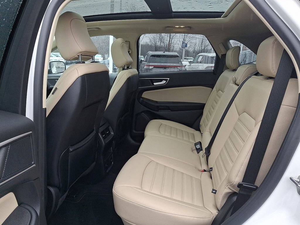 Certified 2022 Ford Edge SEL w/ Convenience Package image 10