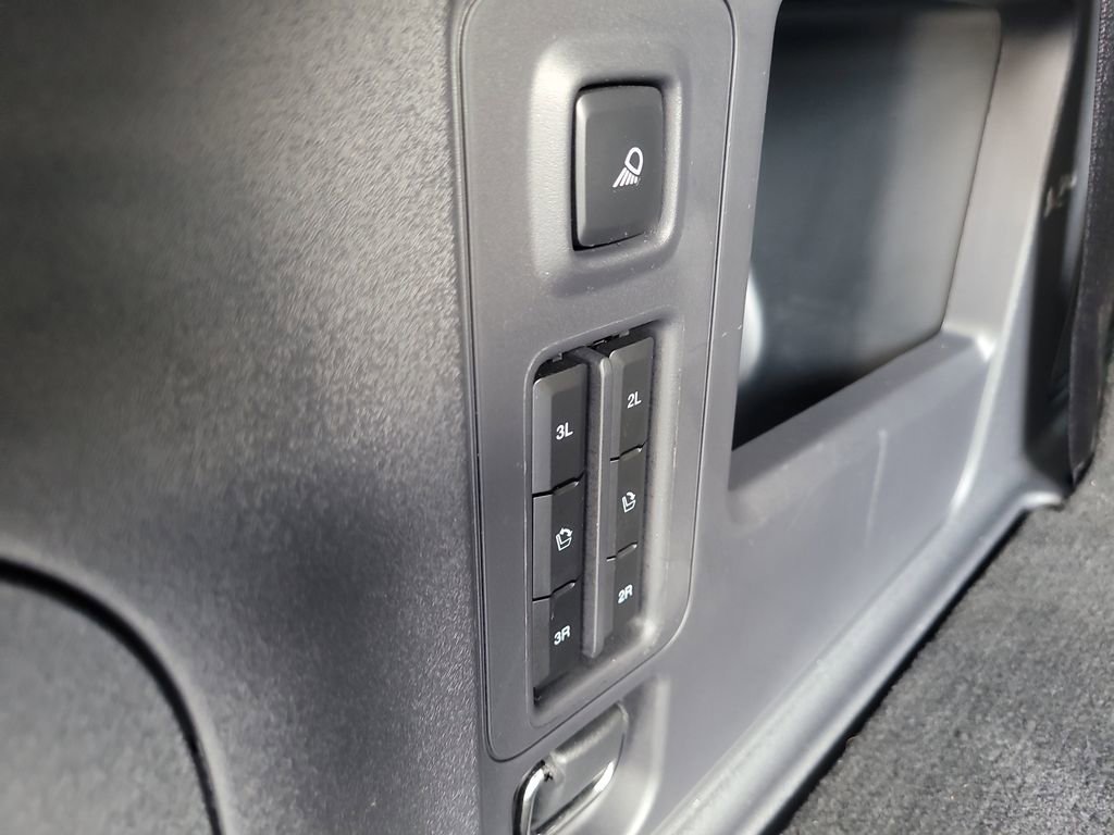 Certified 2025 Ford Expedition Platinum w/ Driver's Package AWD/4WD image 9