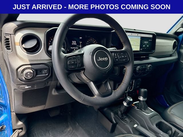 Used 2024 Jeep Gladiator Sport AWD/4WD image 11